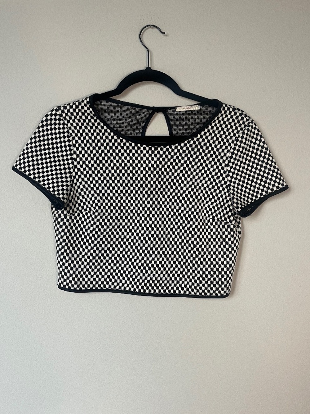 Y2K Checkered Grunge Crop Top with Keyhole Back made in USA Size Small